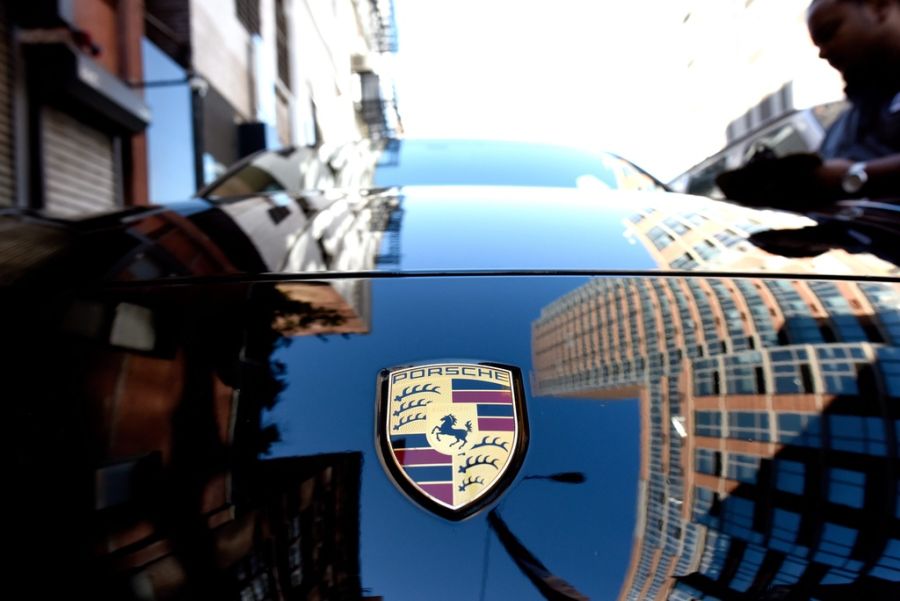Nach wie vor kann man in Russland Luxusautos aus Deutschland kaufen. So auch von Porsche.