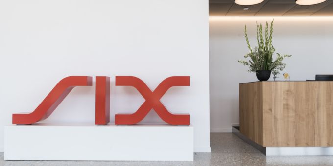 An der Schweizer Börse SIX bleibt der Schweizer SMI Index praktisch unverändert - trotz einer neuen Aktie. SMI Index