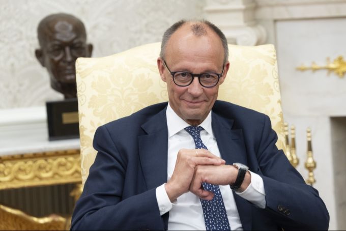 Friedrich Merz lud Donald Trump nach Deutschland ein. merz