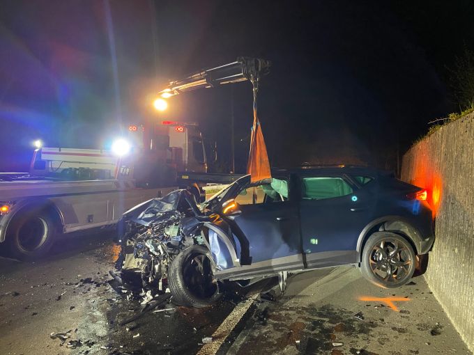 An den Fahrzeugen entstand ein Totalschaden. Totalschaden