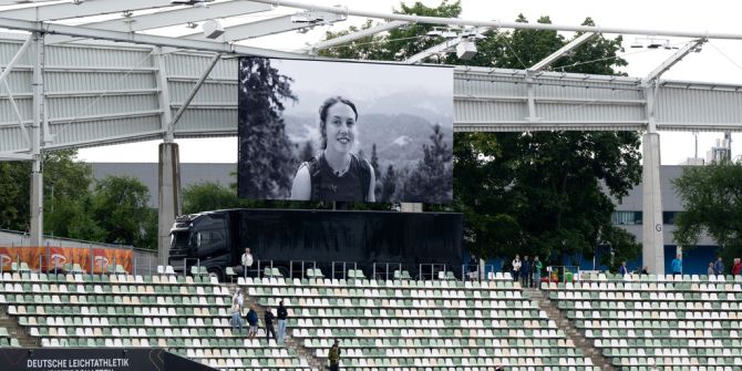 laura dahlmeier auf leinwand