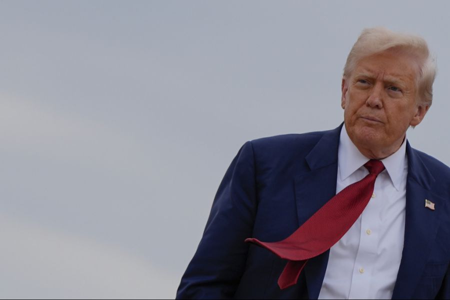 Donald Trump behauptet, nie im Büro von Jeffrey Epstein gewesen zu sein.