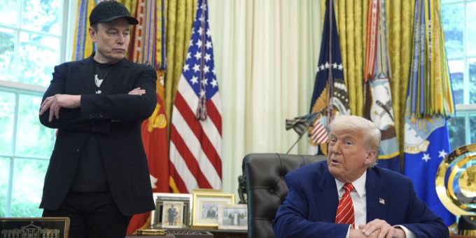 Der Streit zwischen Elon Musk und Donald Trump geht in die nächste Runde. elon musk