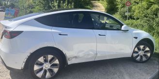 Schaffhausen SH - Unfall bei Lernfahrt – 35-jährige Lenkerin verletzt