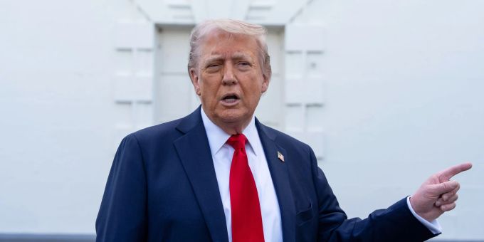 US-Präsident Trump warf China vor, weiterhin Fentanyl ins Land zu lassen. (Archivbild) trump