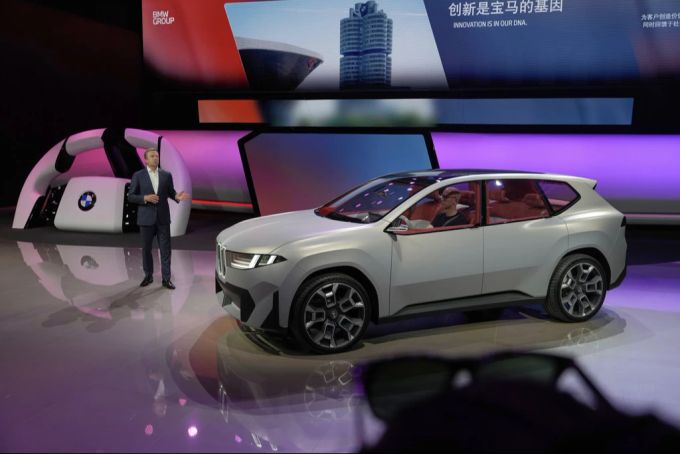 Der Chef von BMW, Oliver Zipse, am Mittwoch auf der Automesse in Shanghai. BMW Oliver Zipse Shanghai