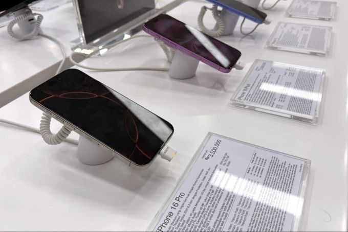 Aufgrund der Zölle gegen China verlagert Apple die Produktion der iPhones nach Indien. apple indien