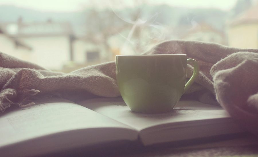 Tee, Buch, meditation