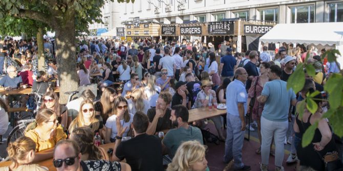 Festbesucher