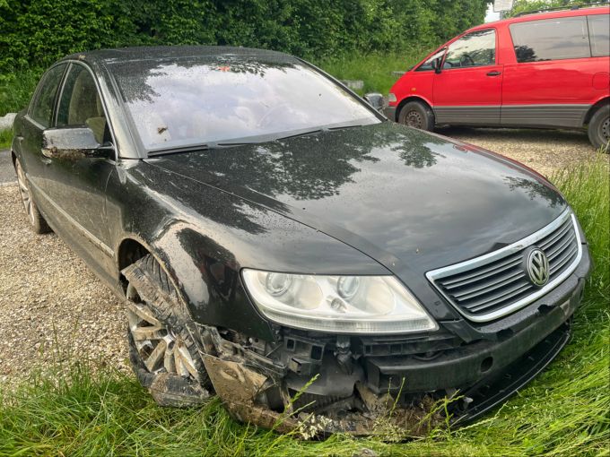 Auf der A2 bei Rothenburg ist ein alkoholisierter Autofahrer verunfallt. A2 Selbstunfall
