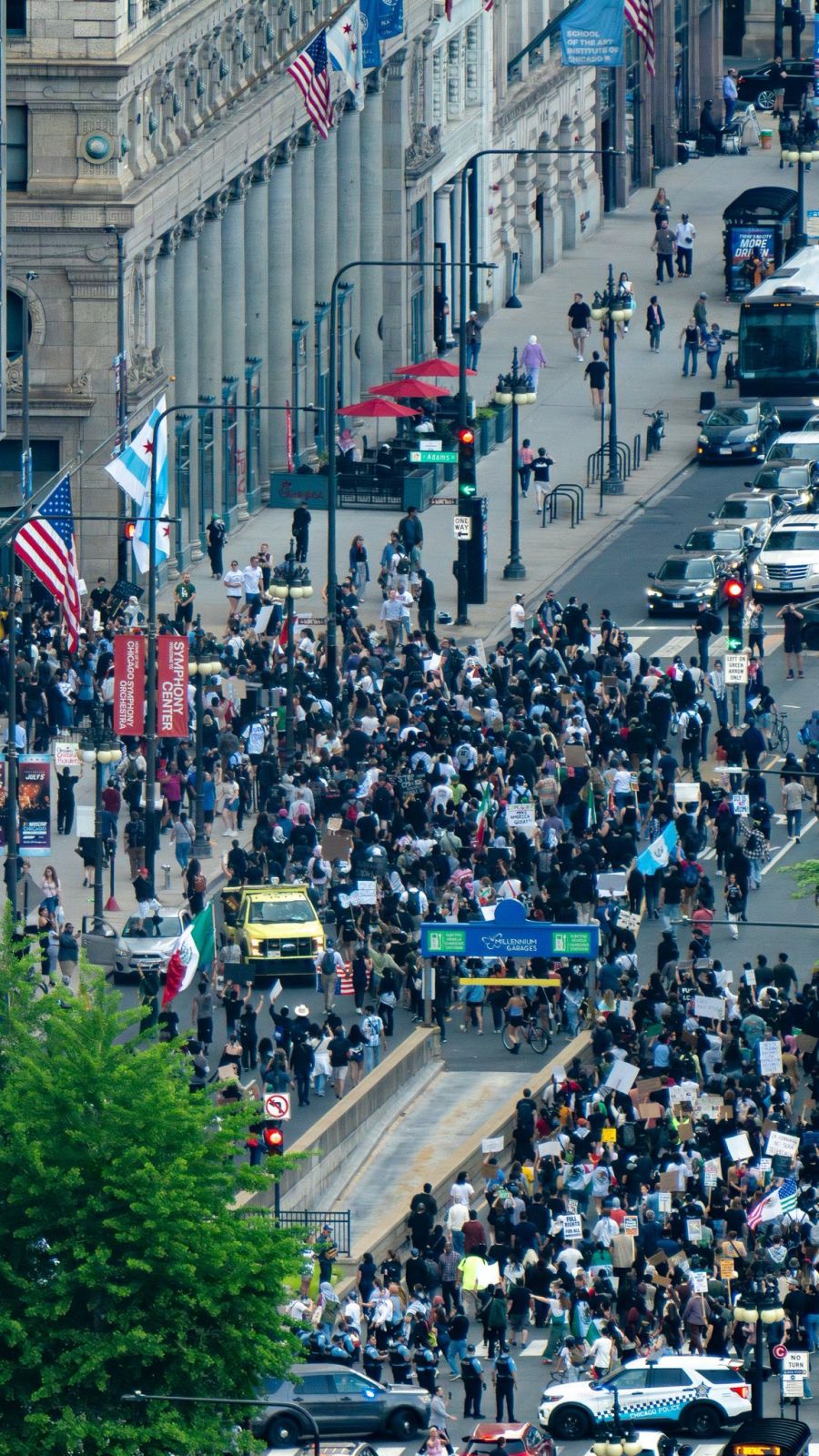 Auch in Chicago gingen Menschen auf die Strasse.