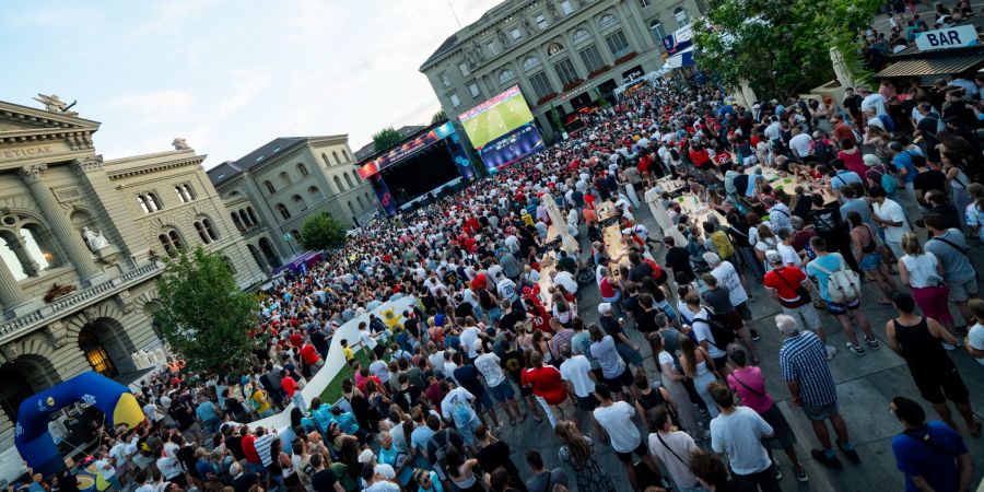 Der Bundesplatz während dem Public Viewing an der WEURO 2025.