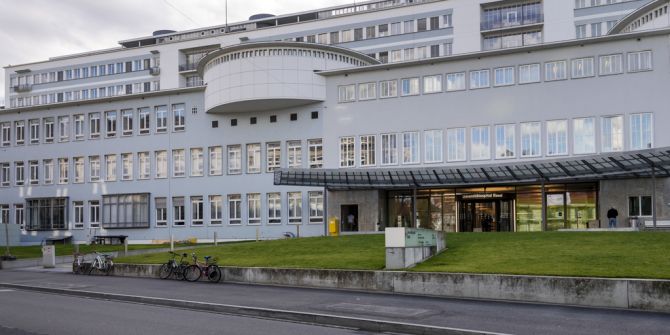 Eingang Unispital Basel