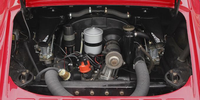 Der Porsche 912 besass einen luftgekühlten Vierzylinder-Boxermotor mit 1,6 Litern Hubraum, der auf dem des Porsche 356 basierte und 90 PS leistete. Porsche 912