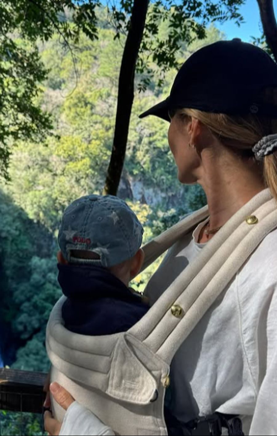 Gisele Bündchen (45) mit ihrem Söhnchen, der Anfang 2025 zur Welt kam.