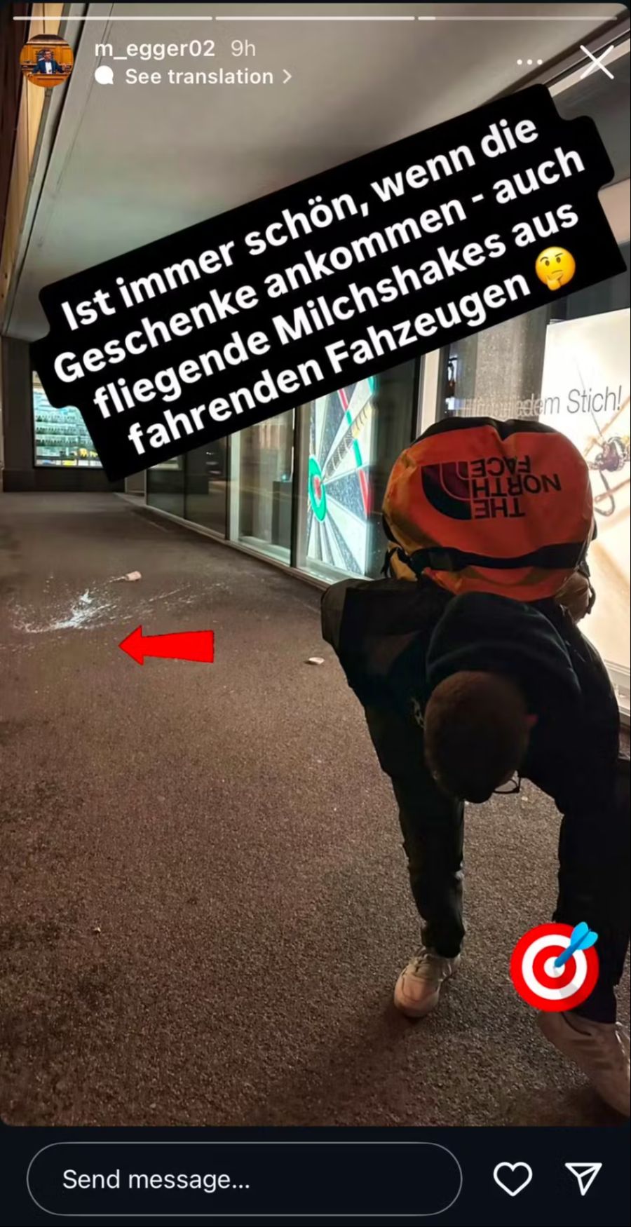 Mike Egger nimmt den Angriff mit Humor.