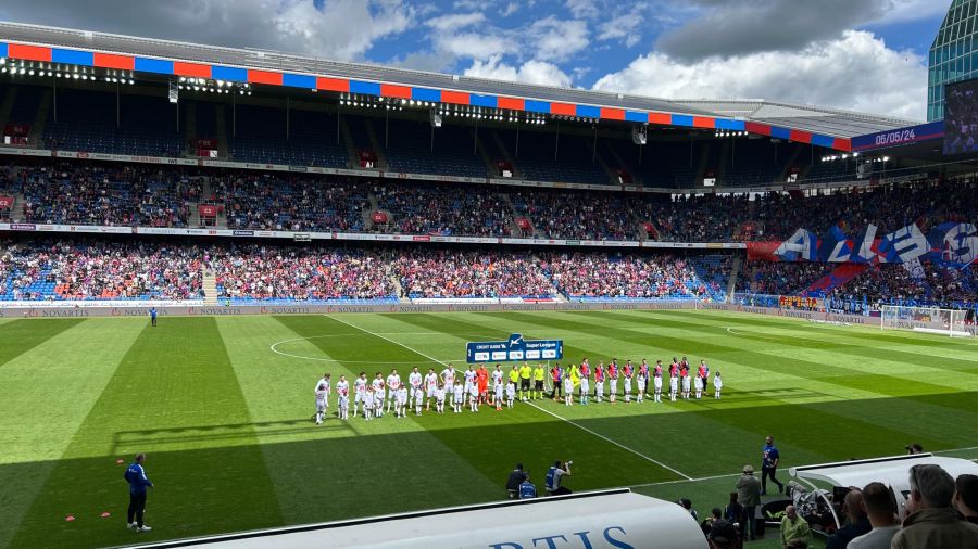 Die beiden Teams vor dem Spiel zwischen dem FC Basel und dem FC Luzern.