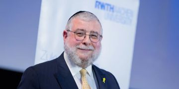 Oberrabbiner Pinchas Goldschmidt Karlspreisträger