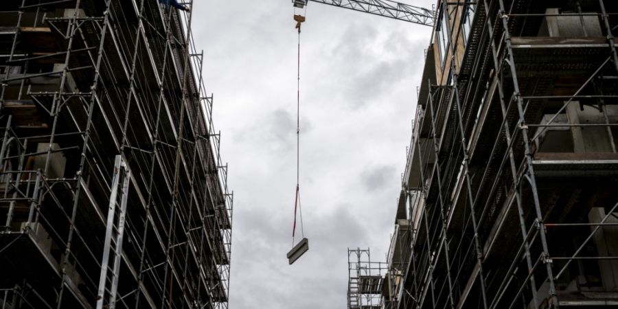 Der Kanton Zürich kontrollierte im vergangenen Jahr über 1900 Arbeitgeber. Dabei stellten die Kontrolleure in 396 Fällen Lohnverstösse fest. (Symbolbild)