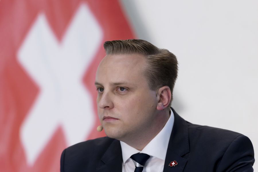 «Sehr viele Secondos» hätten die Probleme der masslosen Zuwanderung in die Schweiz längst erkannt, sagt Nils Fiechter, Präsident der Jungen SVP.