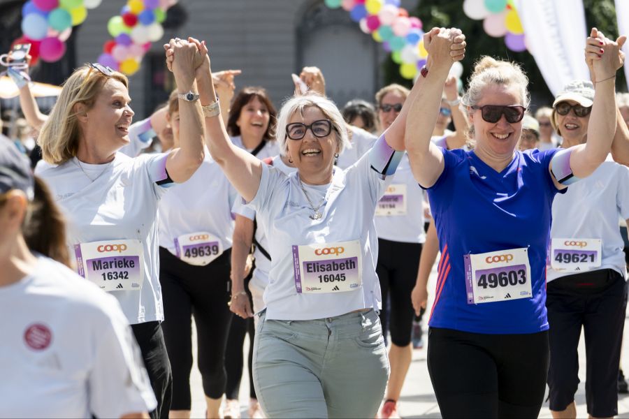 Bundesrätin Elisabeth Baume-Schneider absolvierte den Frauenlauf ebenfalls.