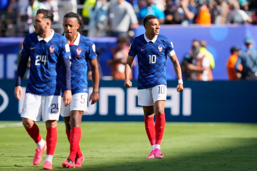 Kylian Mbappé und seine Franzosen stehen an der WM 2026 am Dienstag wieder im Einsatz.
