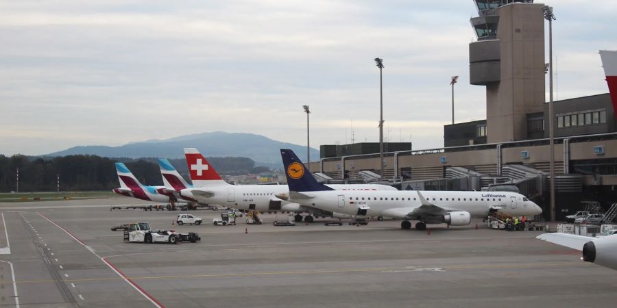 Der Lufthansa-Konzern höhle die Identität der Swiss zunehmend aus, ist in der Sonntagspresse nachzulesen.