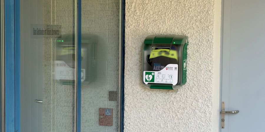 Defibrillator