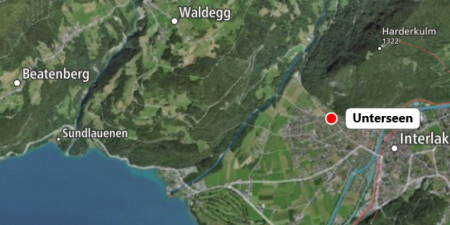 Oberhalb von Unterseen ist am Dienstag in einem Stück Wald ein Brand ausgebrochen.