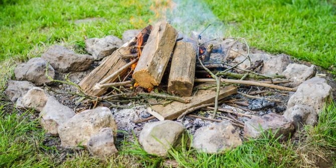Feuerstelle Feuer Wald
