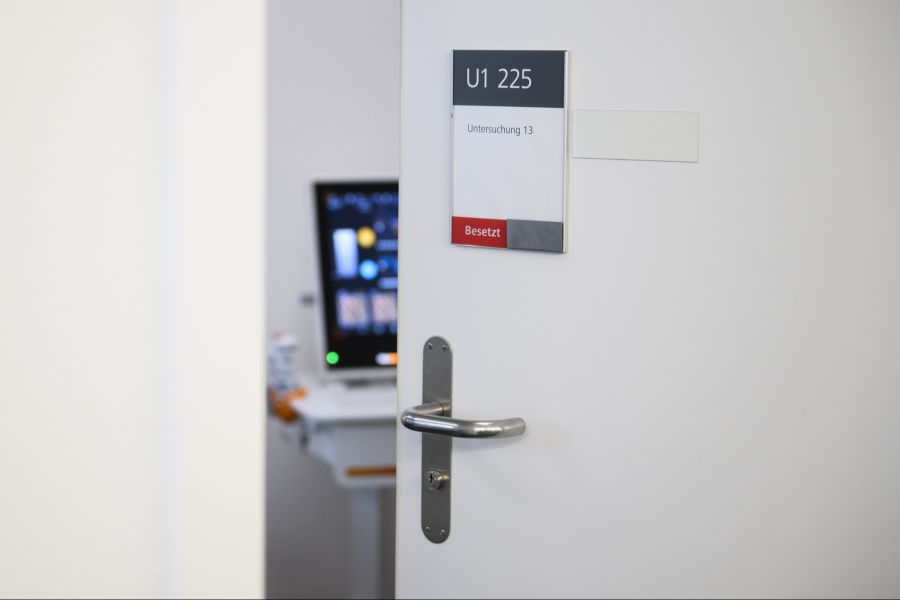 In der Schweiz sind Spitäler heute oft mit einem sogenannten «Badge-System» ausgestattet. Dieses verspricht Sicherheit.