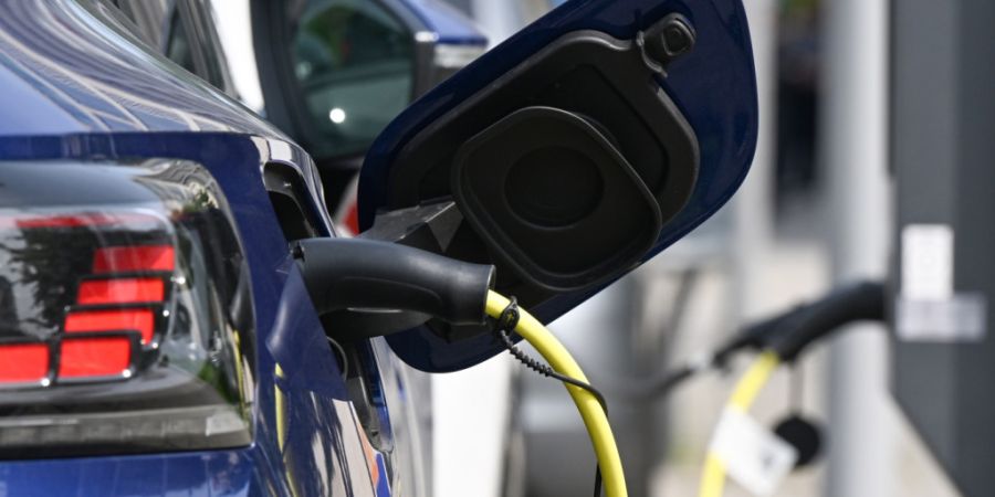 Gut jedes zwanzigste Auto in der Schweiz ist rein elektrisch. Bei den Neuzulassungen haben die «Stromer» bereits einen deutlich höheren Anteil. (Symbolbild)