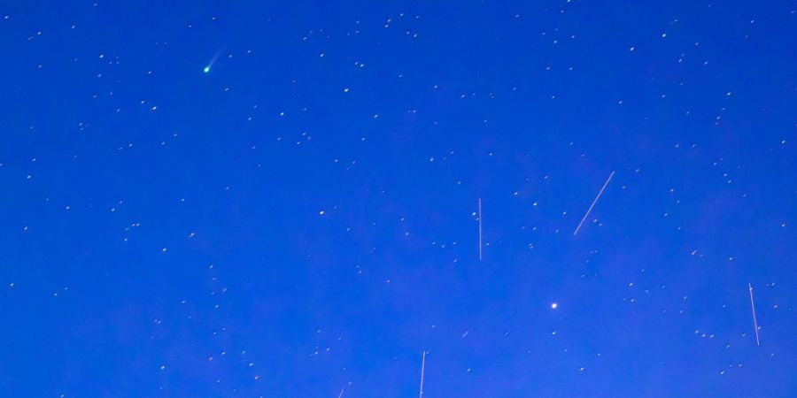 Präzisere und häufigere Bilder aus dem All sollen den Katastrophenschutz verbessern. Dafür hebt nun ein neuer Satellit ab. Was macht ihn aus? (Symbolbild)