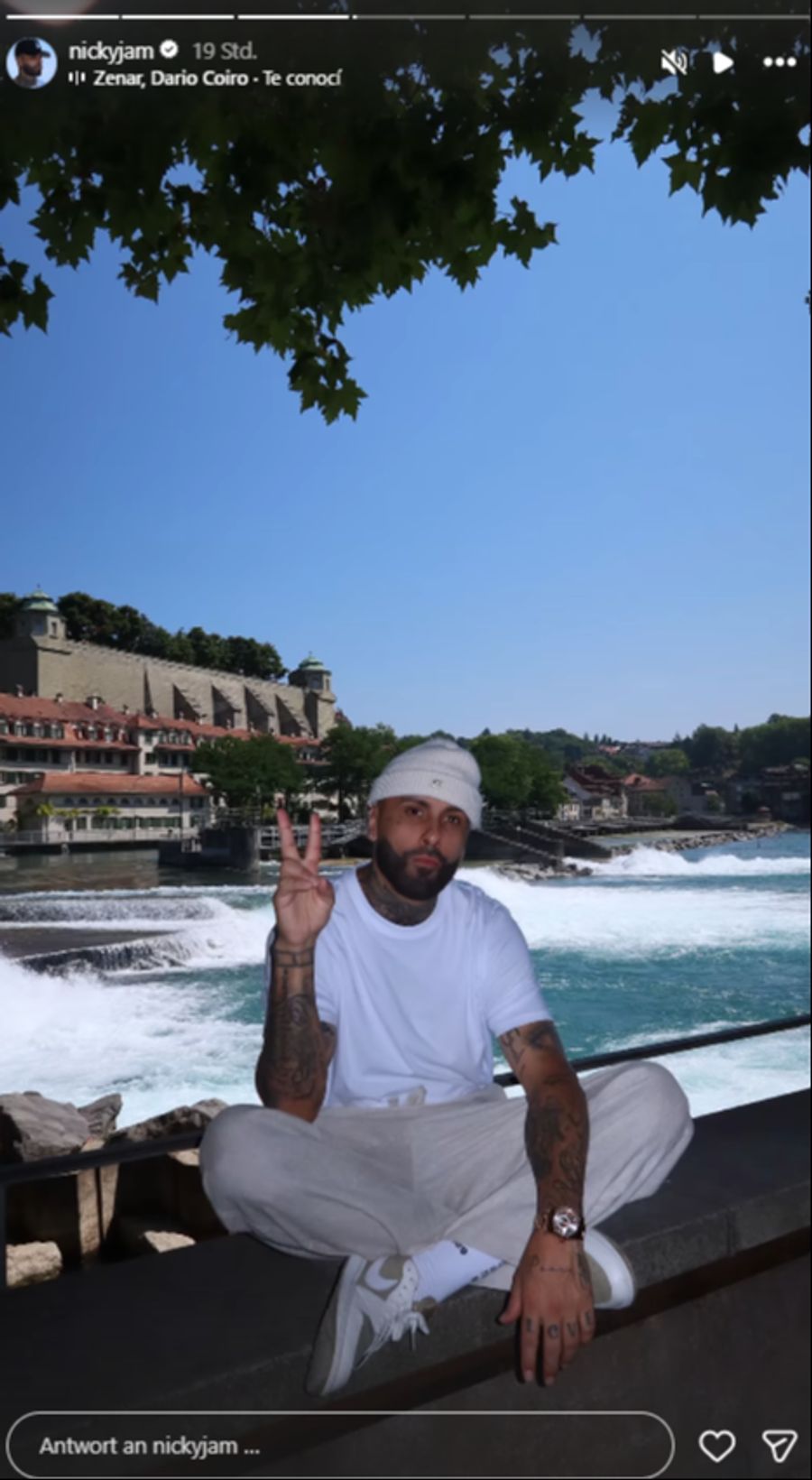 Der Superstar war aufgrund eines Auftritts in der Schweiz.