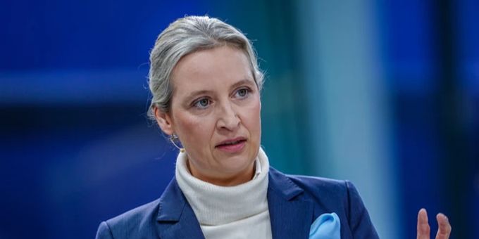 Einsiedeln SZ - Alarmstufe Rot wegen Demo gegen Alice Weidel