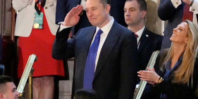 Auch Musk war im Kongress, um Trumps Rede zu lauschen. Musk