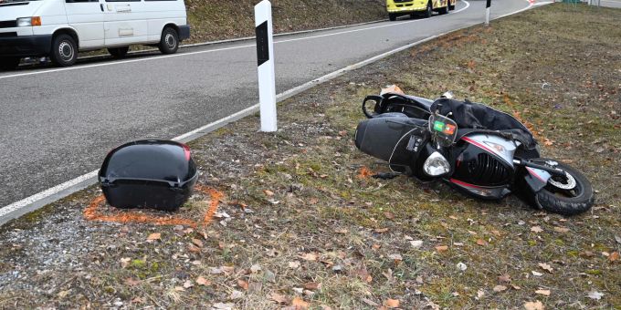 Jona SG - Motorradfahrer (62) bei Selbstunfall schwer verletzt