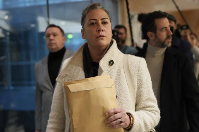 Tochter Caroline Darian beschimpfte im bei der Urteilsverkündung ihren verurteilten Vater. France Rape Trial