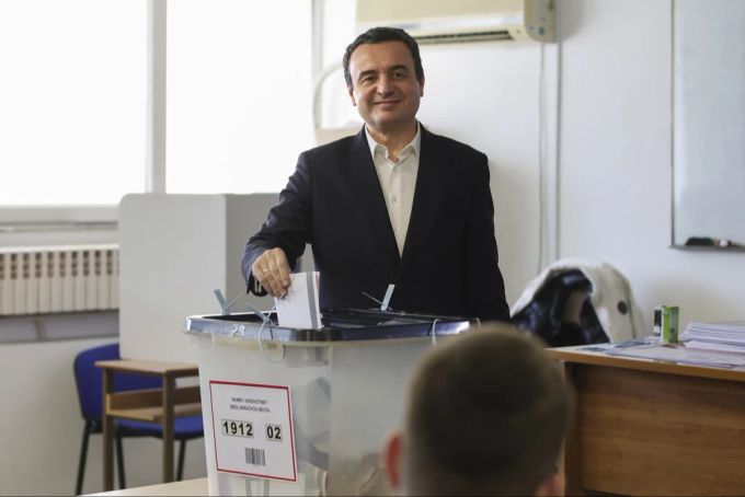 Kosovos Premier Kurti begann seine politische Karriere als Studentenführer. Premier Kurti