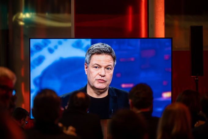 Grünen-Frontmann Robert Habeck wurde von den befragten Zuschauerinnen und Zuschauern als sympathischster Kandidat bewertet. tv habeck