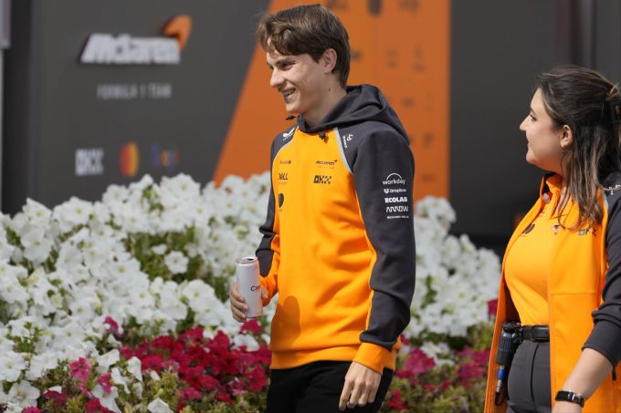 Oscar Piastri bleibt langfristig bei McLaren. Piastri McLaren Formel 1