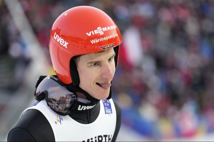Karl Geiger beim Skispringen in Trondheim, Norwegen. Karl Geiger Skispringen Trondheim
