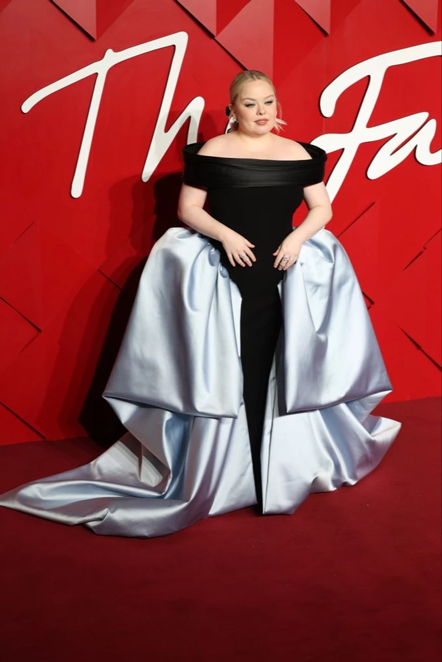 «Bridgerton»-Star Nicola Coughlan ist der Red-Carpet-Liebling 2024: Hier in einer Robe von Designer Gaurav Gupta.