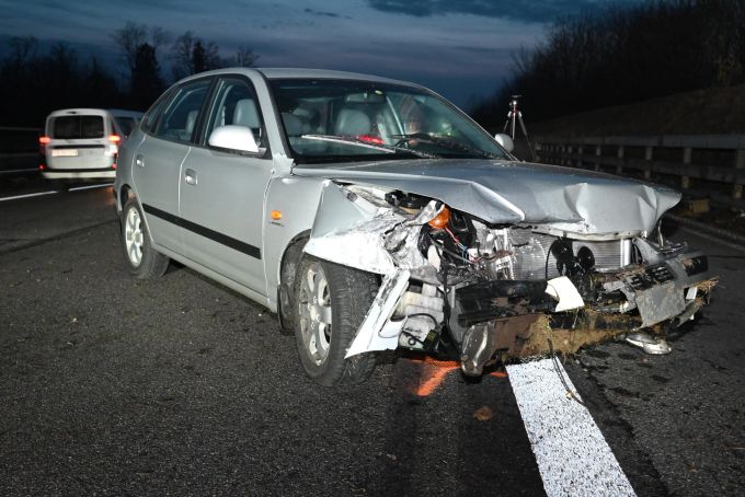 Beim Unfall entstand ein Sachschaden. Sachschaden