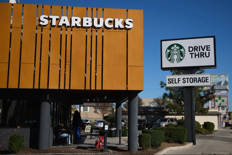 Am 8. Februar 2020 kam es in einem Drive-Through von Starbucks zu einem Zwischenfall.