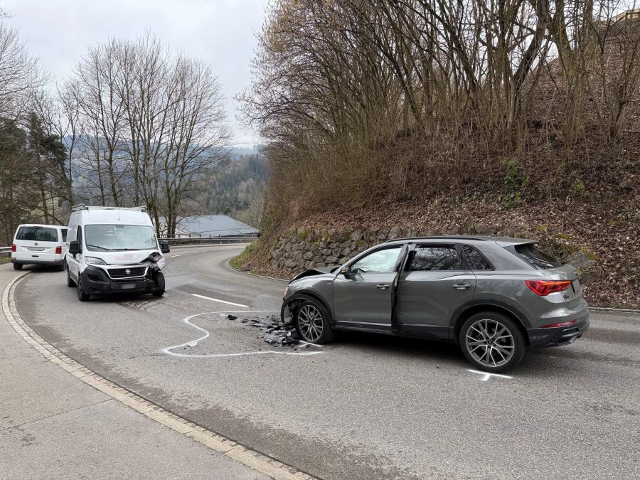 Aufgrund des Unfalls kam es zu Verkehrsbehinderungen.