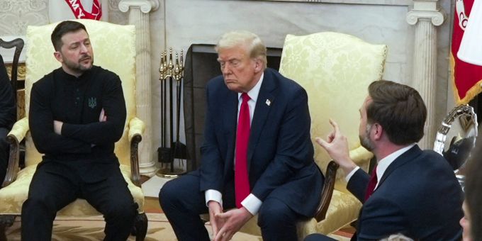 Ende Februar war die Unterzeichnung des Rahmenabkommens nach einem öffentlichen Streit im Weissen Haus zwischen Selenskyj und US-Präsident Trump geplatzt. Donald Trump Wolodymyr Selenskyj