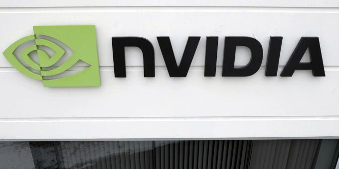Die Aktie von Nvidia, dem führenden Unternehmen in der Halbleiterindustrie, ist stark gefallen. nvidia aktie