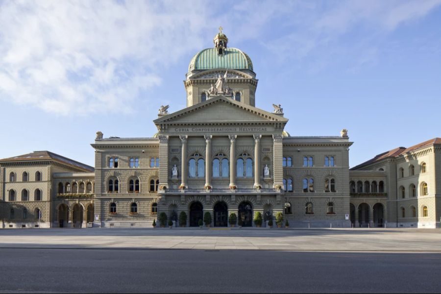 Im Bundeshaus hat es 21 Damentoiletten für 93 Parlamentarierinnen. Ihren männlichen Kollegen stehen 25 Toiletten und 27 Pissoirs zur Verfügung. (Symbolbild)