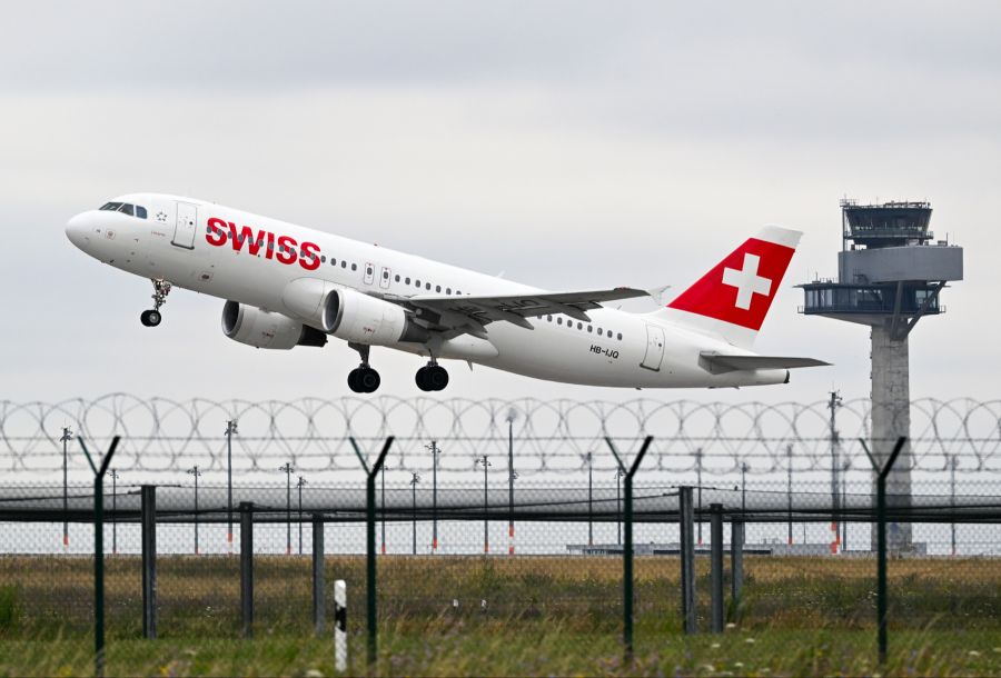 Auch Flüge aus und in die Schweiz sind betroffen. (Symbolbild)